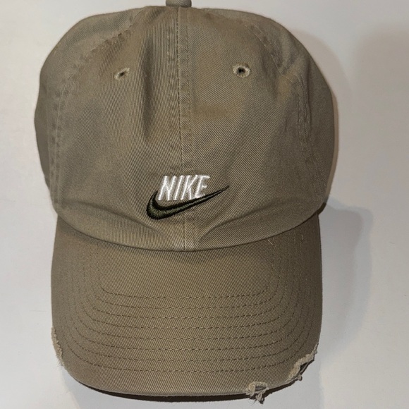 Nike Khaki/Army Green Cap with Embroidered Logo and Camo - Picture 1 of 8